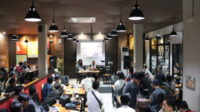 Ngopi Bareng Anak Muda di Makassar, Aktor Film Hayya Adhin Abdul Hakim Bahas Palestina