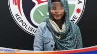 Tertangkap Tangan Kuasai Barang Haram, Perempuan Asal Palopo ini Diamankan Polisi di Bone