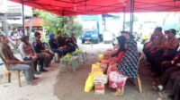 Polres Selayar berbagi ki dikorban kebakaran Desa Pamatata