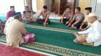 Laksanakan Kewajiban, Kapolres Pangkep Shalat Berjamaah di Masjid Syuhada 45 Mandalle