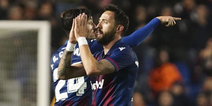 Ditekuk Levante, Real Madrid Digeser Barcelona dari Puncak Klasemen