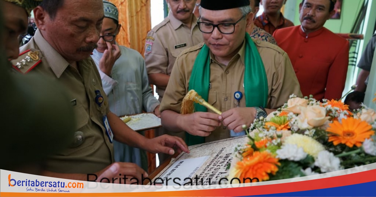 Kadis Pendidikan Kabupaten Malang Resmikan Musholla SMPN 2 Sumberpucung