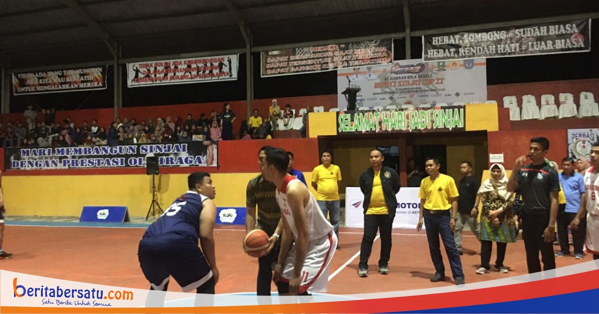 Kapolres dan Dandim 1424 Sinjai Hadiri Pembukaan Turnamen Bola Basket