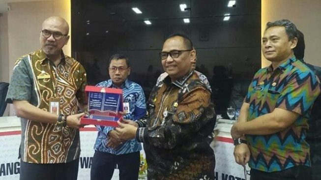Kearsipan Provinsi Sulsel Berikan ki Apresiasi ke Dinas Perpustakaan Kota Makassar