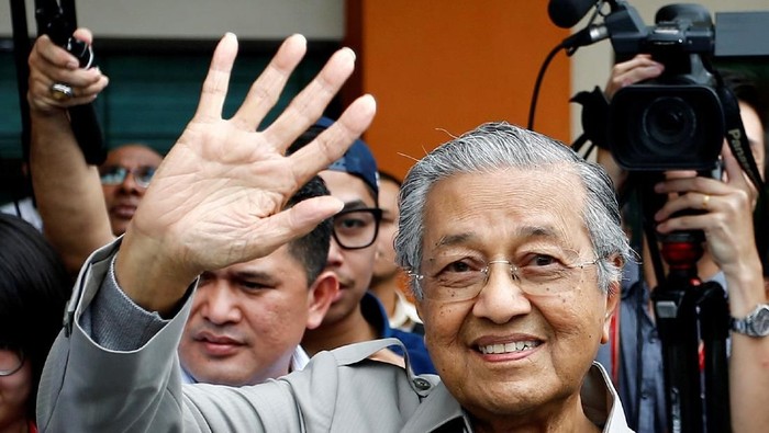 Mahathir Mundur dari Jabatan Perdana Menteri Malaysia