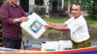 Masyarakat Terdampak Krisis Air Bersih Mendapat Bantuan Dari Gubernur Jatim
