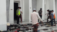 Polwan Polres Gowa Amankan Pelaksanaan Shalat Jumat di Masjid Agung Syekh Yusuf