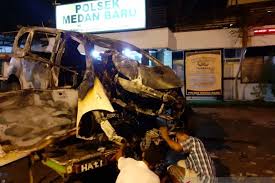 Tabrak Pohon, Pengemudi Mobil di Medan Tewas Terbakar di Dalam Mobil