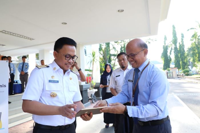 Terima Laporan SPT Tahunan, Bupati Bantaeng Ajak Camat dan Desa Taat Pajak