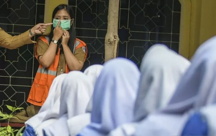 Anies Tutup Sekolah di DKI Jakarta selama 2 Pekan Cegah COVID-19