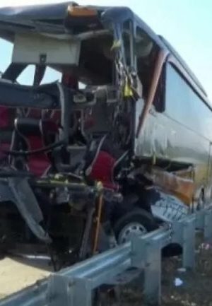Bus Pariwisata Kecelakaan di Tol Madiun-Ngawi, 2 Orang Tewas