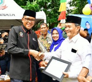 Gubernur Sulsel, Nurdin Abdullah Resmikan 10 Perpustakaan Lorong di Makassar