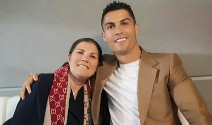 Ibunya Alami Stroke, Cristiano Ronaldo Pulang ke Portugal