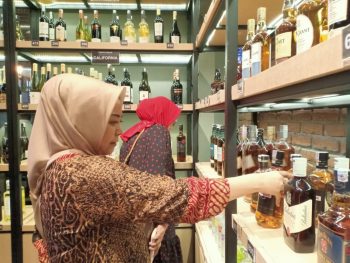 Komisi A DPRD Makassar Rekomendasi Tutup Penjualan Miras di Mall, William Laurin “Kepanasan”