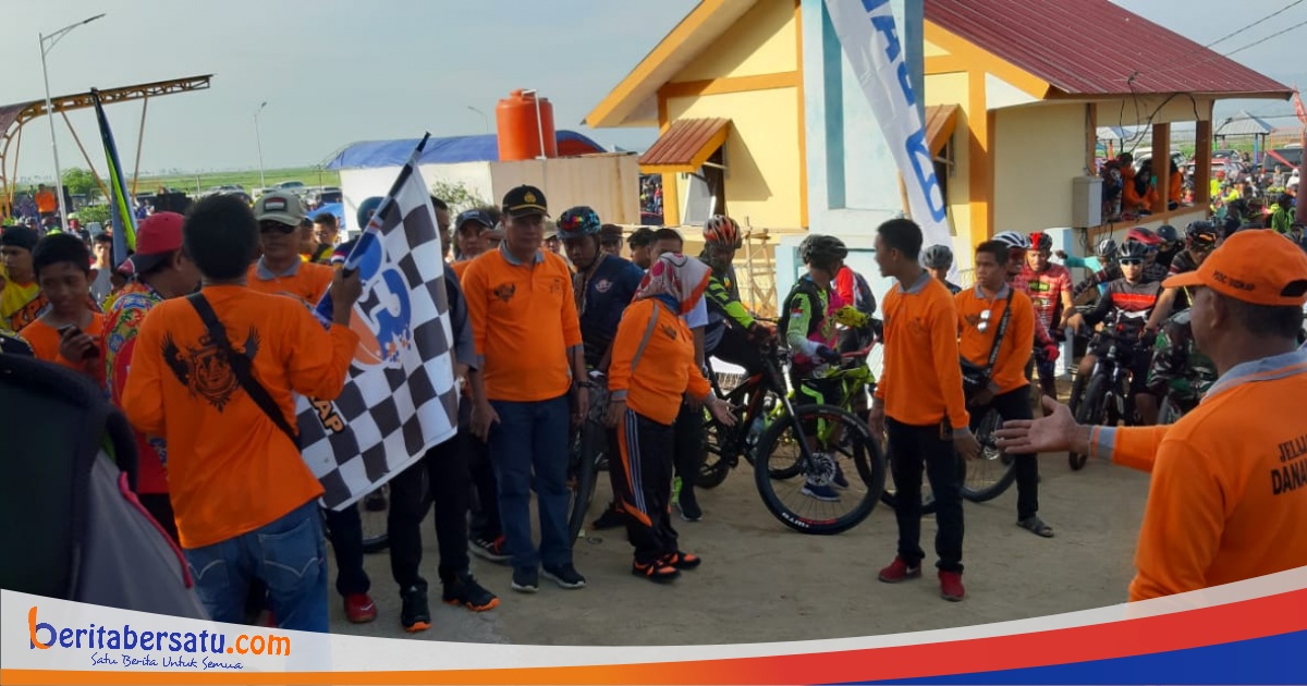 Ribuan Goweser Ramaikan Fun Cross Jelajah Pesisir Danau Sidenreng