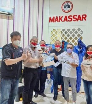 INTI Sulsel, Yayasan Budha Suci ,Klenteng Xian Ma Serahkan Bantuan ke IDI Kota Makassar